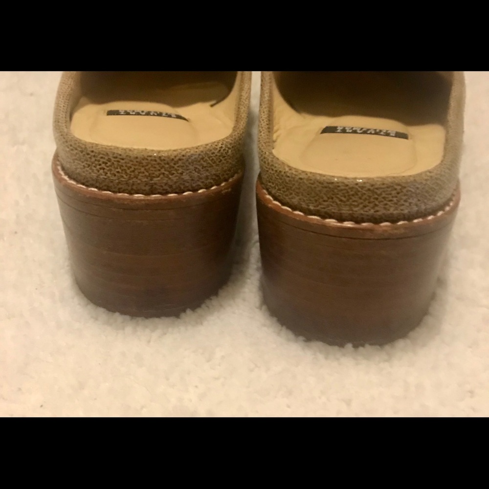 🌺Stuart Weitzman Mules 👌🏼 - Picture 3 of 8